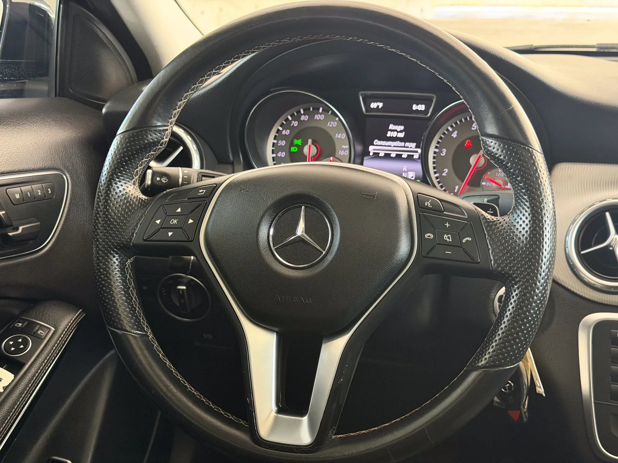 Used 2015 Mercedes-Benz GLA 250 4MATIC image 33