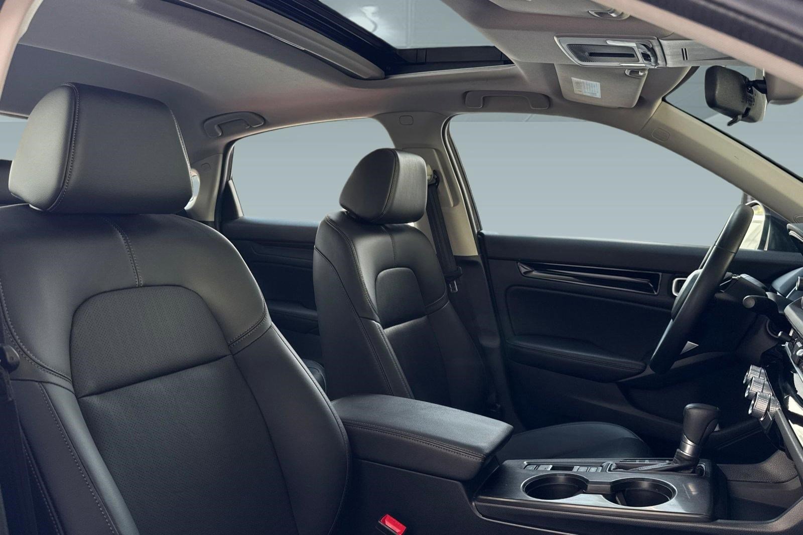 Used 2024 Honda Civic EX-L image 30