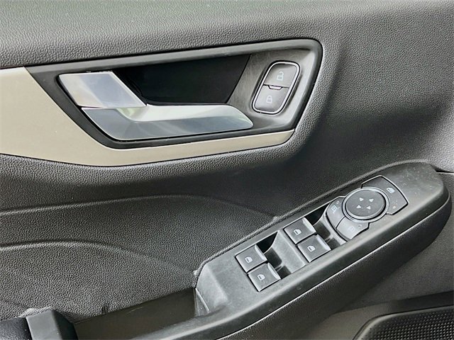 Used 2022 Ford Escape SEL image 9