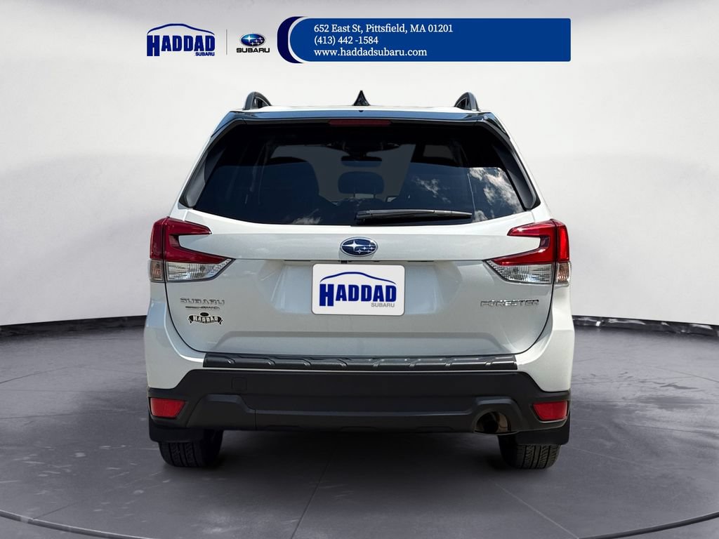 Certified 2024 Subaru Forester Premium AWD/4WD image 4