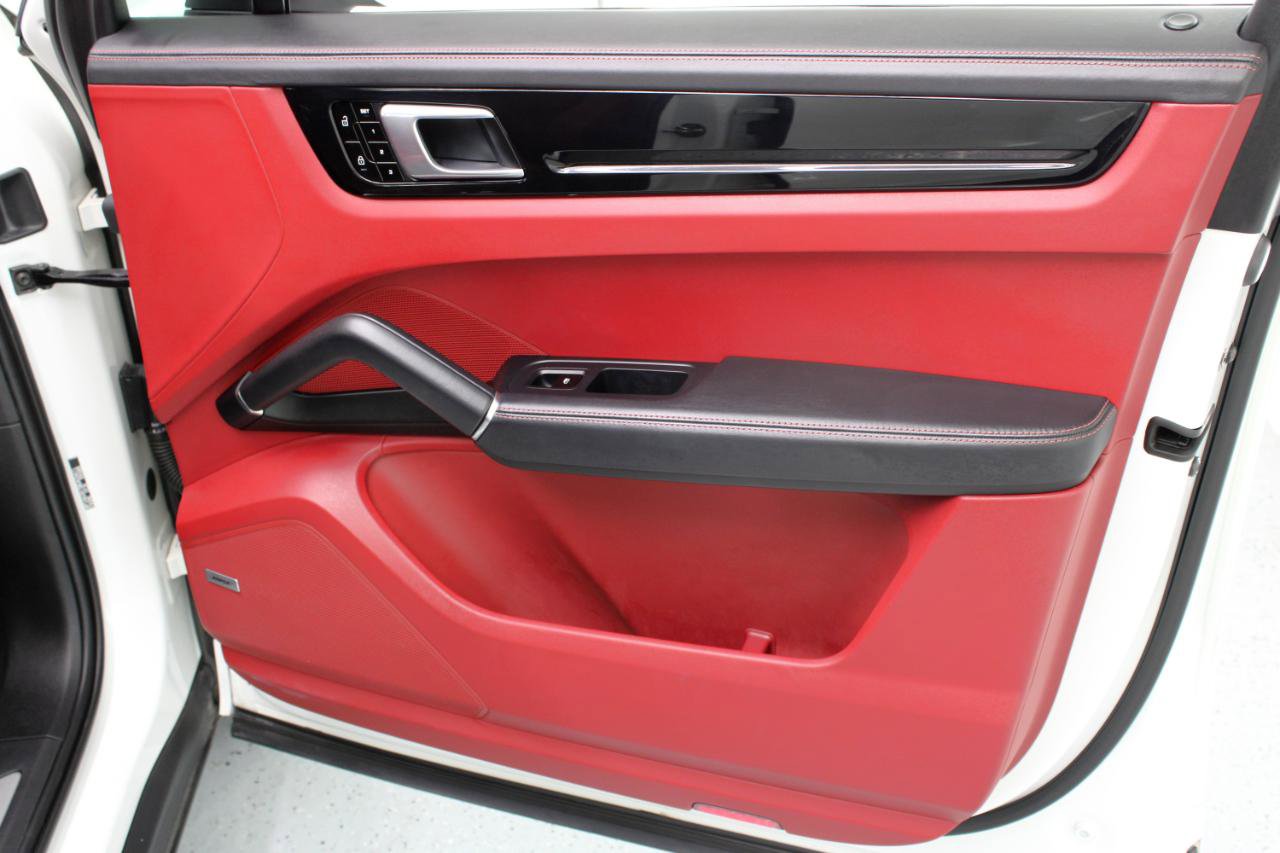 Used 2021 Porsche Cayenne image 49