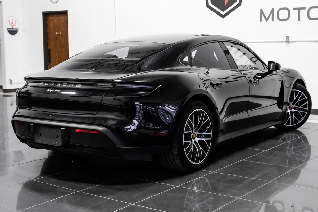 Used 2023 Porsche Taycan w/ Premium Package image 14