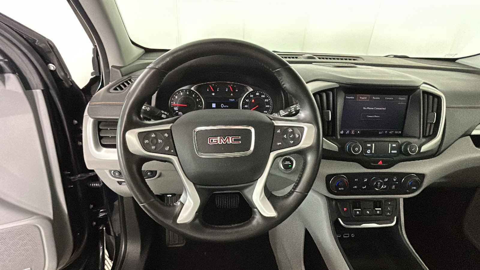 Used 2020 GMC Terrain SLT w/ Preferred Package AWD/4WD image 18