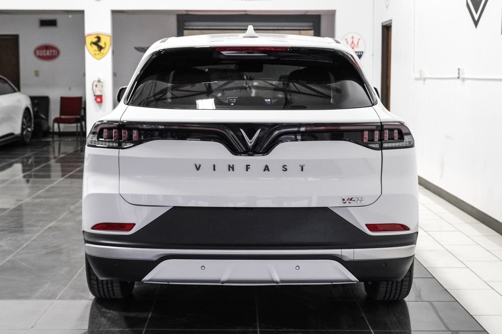 Used 2023 VinFast VF 8 Eco AWD/4WD image 9