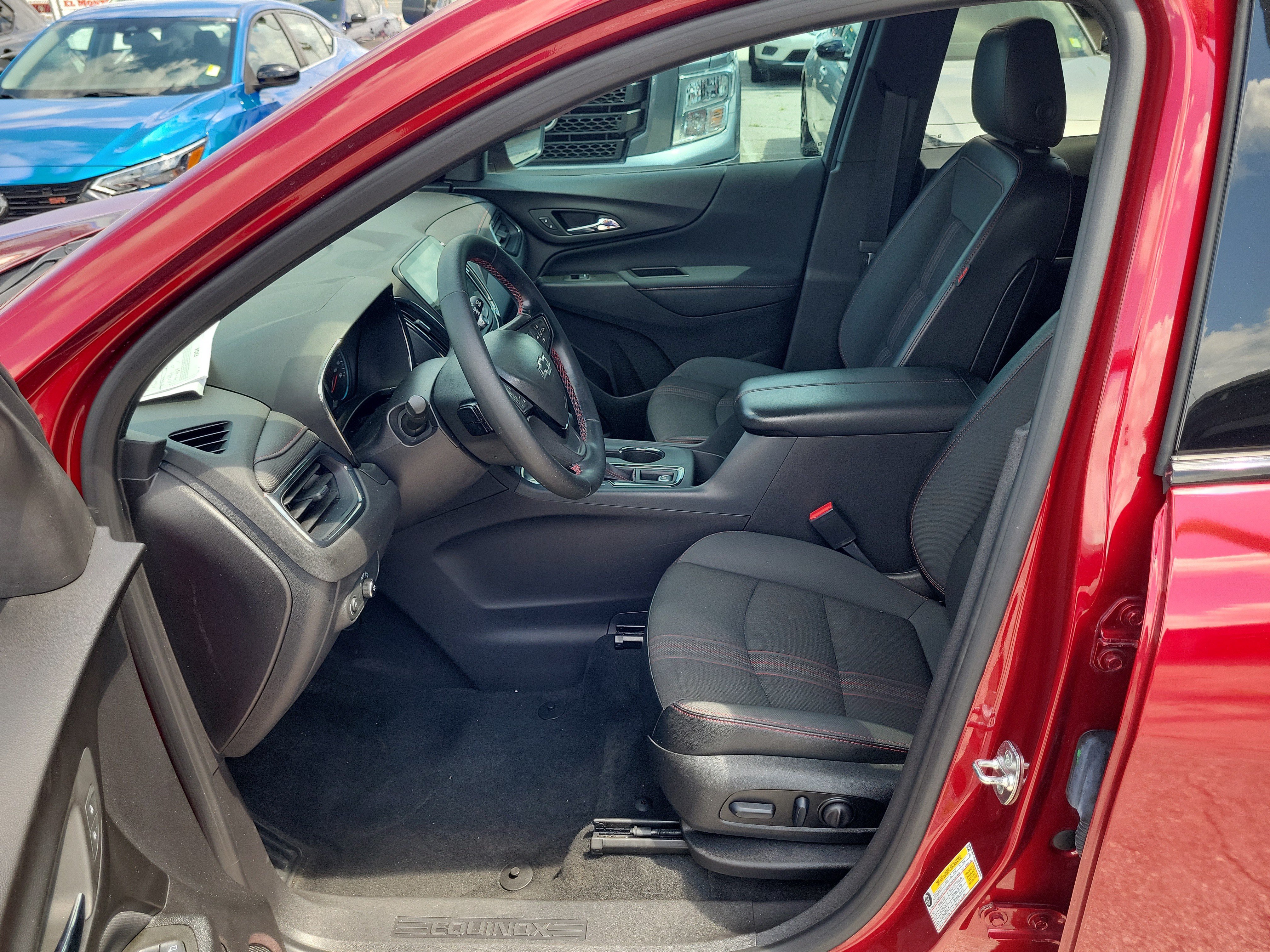 Used 2024 Chevrolet Equinox RS FWD image 13