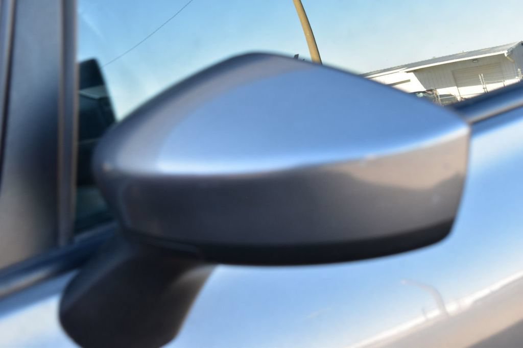 Used 2016 Nissan Versa Note SV FWD image 40