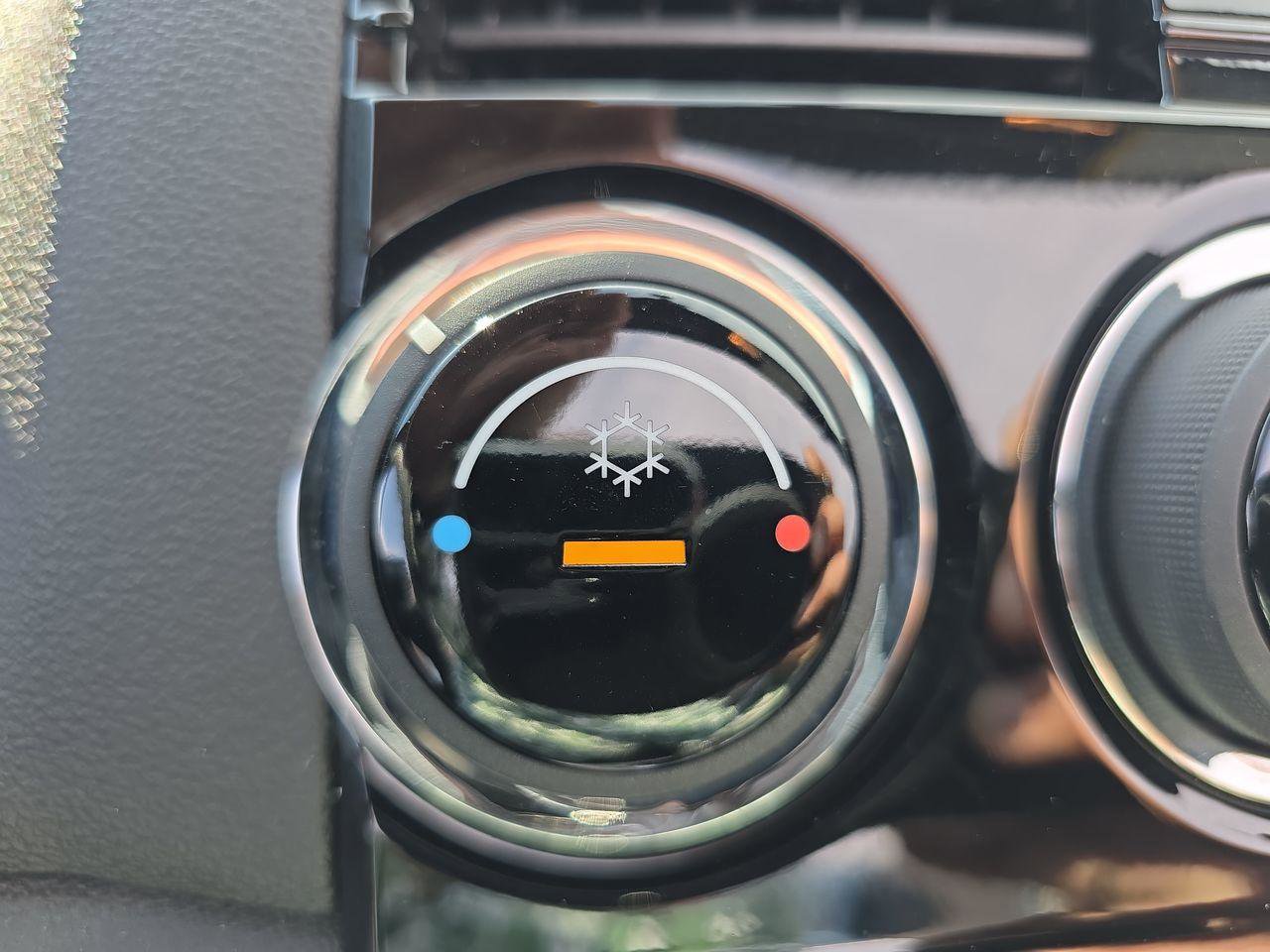 Used 2007 Saturn Sky ROADSTER w/ Premium Trim Pkg image 25