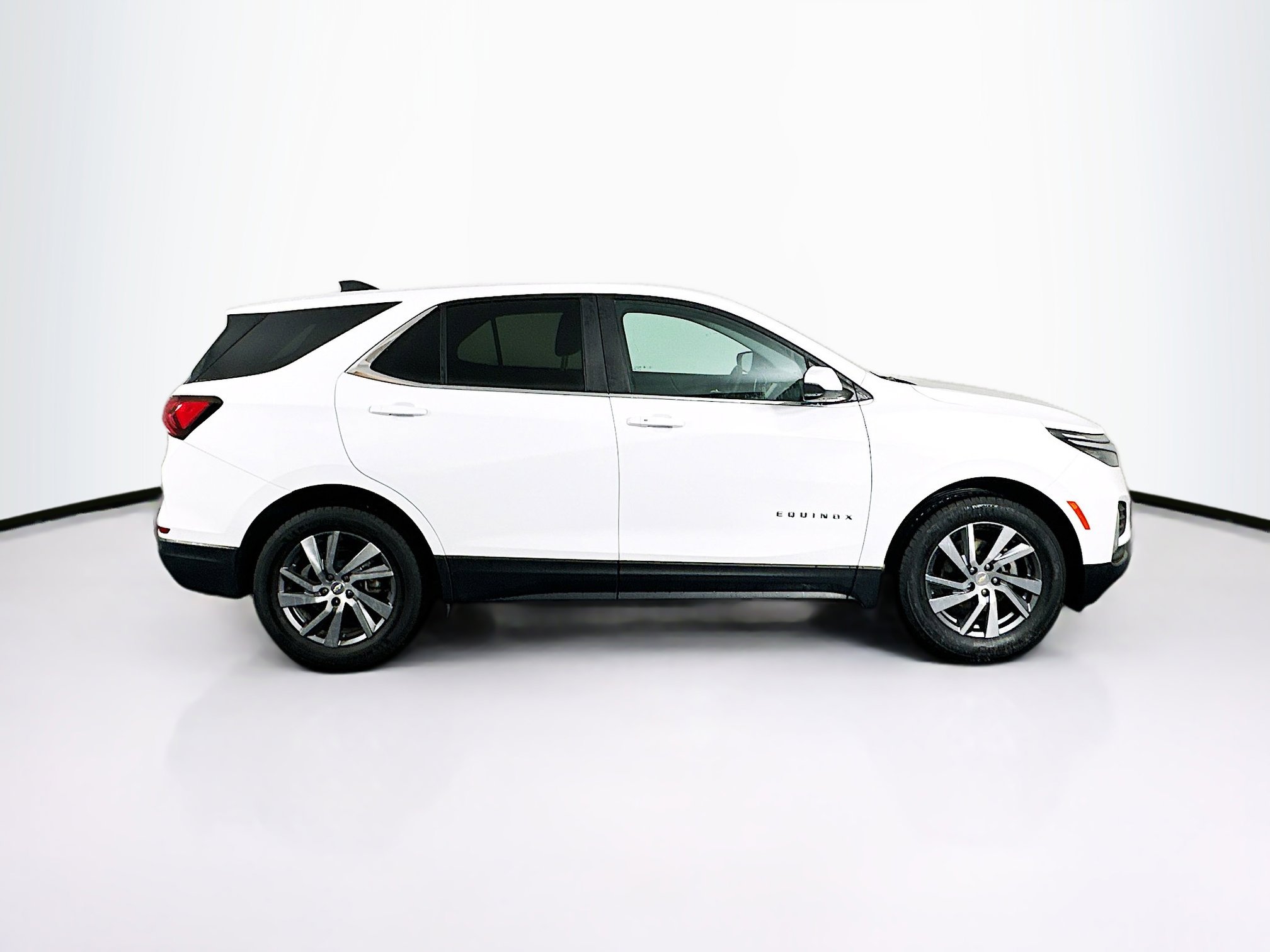 Used 2023 Chevrolet Equinox LT image 10