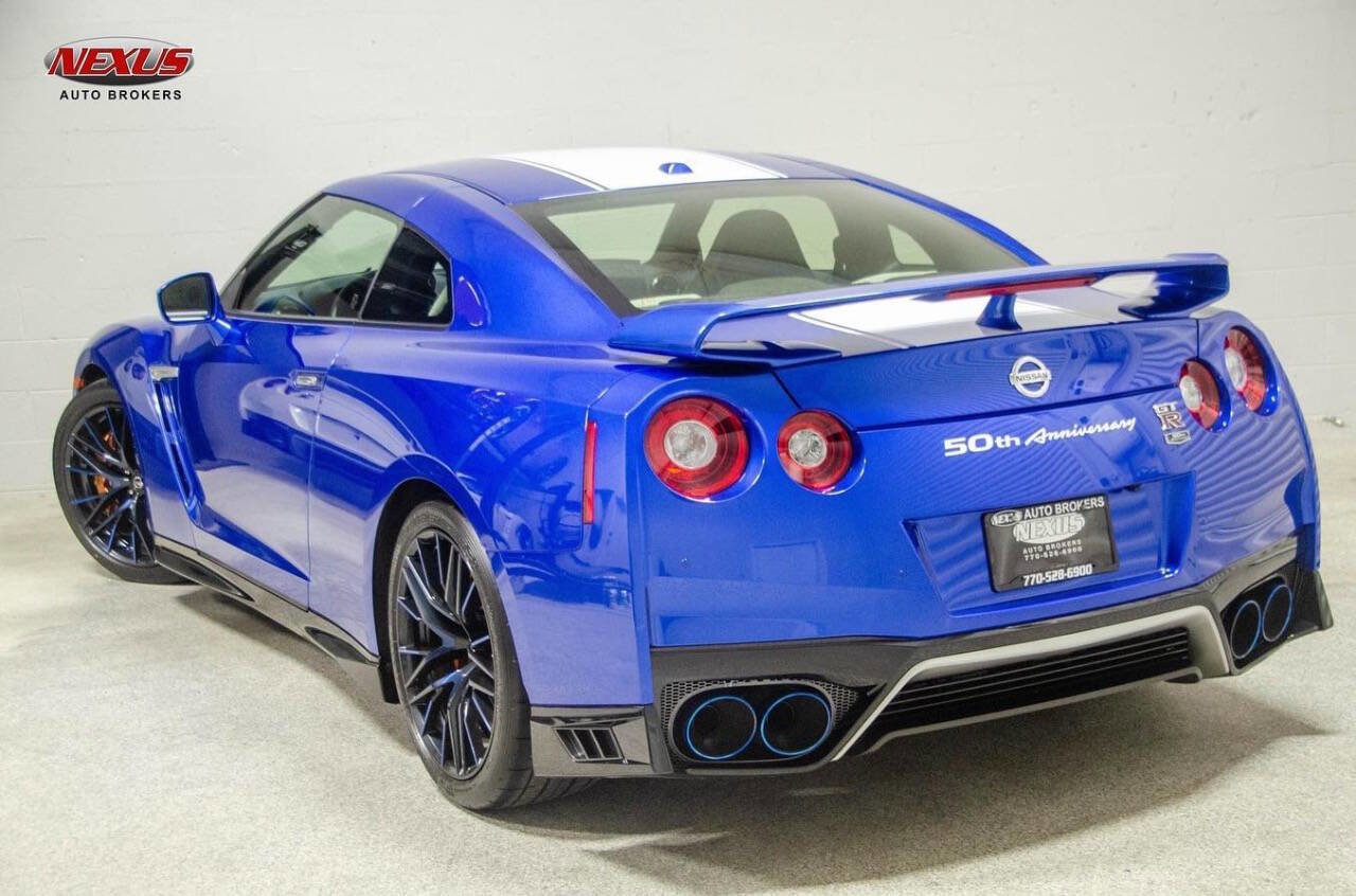 Used 2020 Nissan GT-R Premium image 3