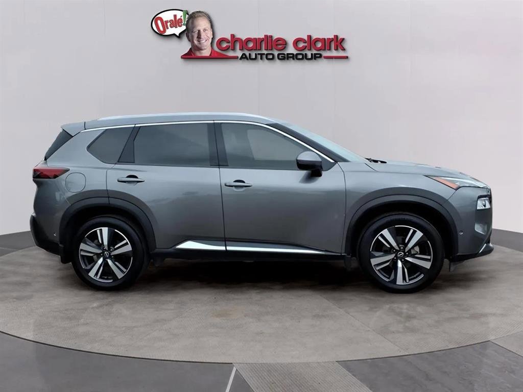 Used 2023 Nissan Rogue SL w/ SL Premium Package image 6