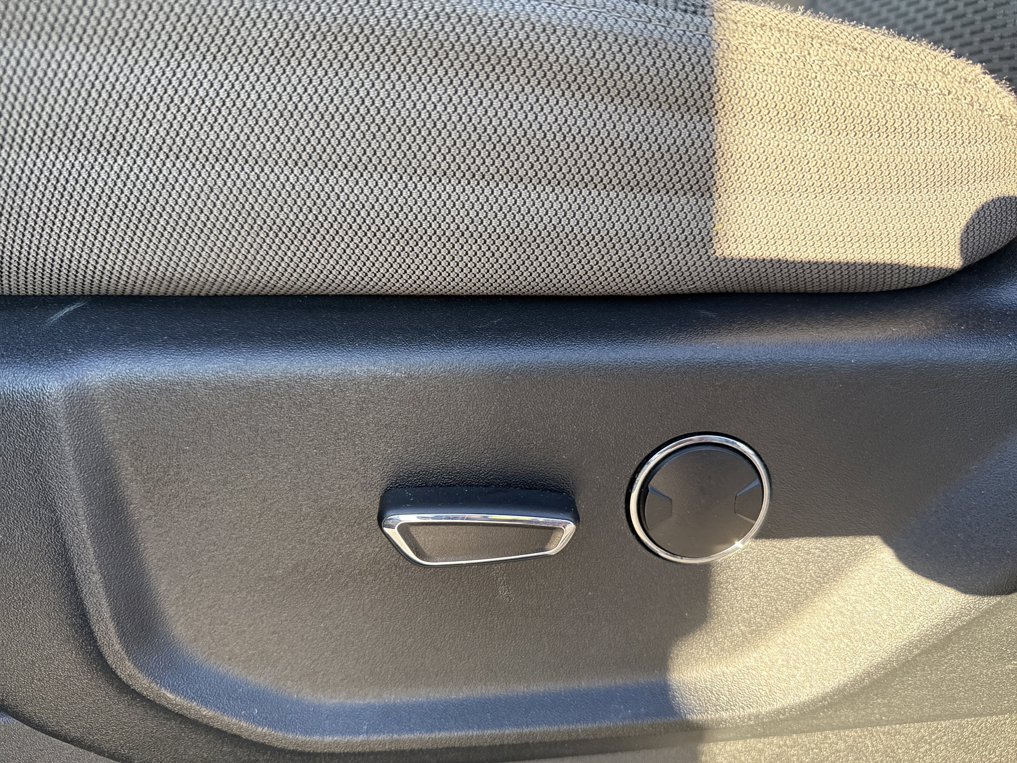 Used 2016 Ford F150 XLT w/ Equipment Group 301A Mid image 10