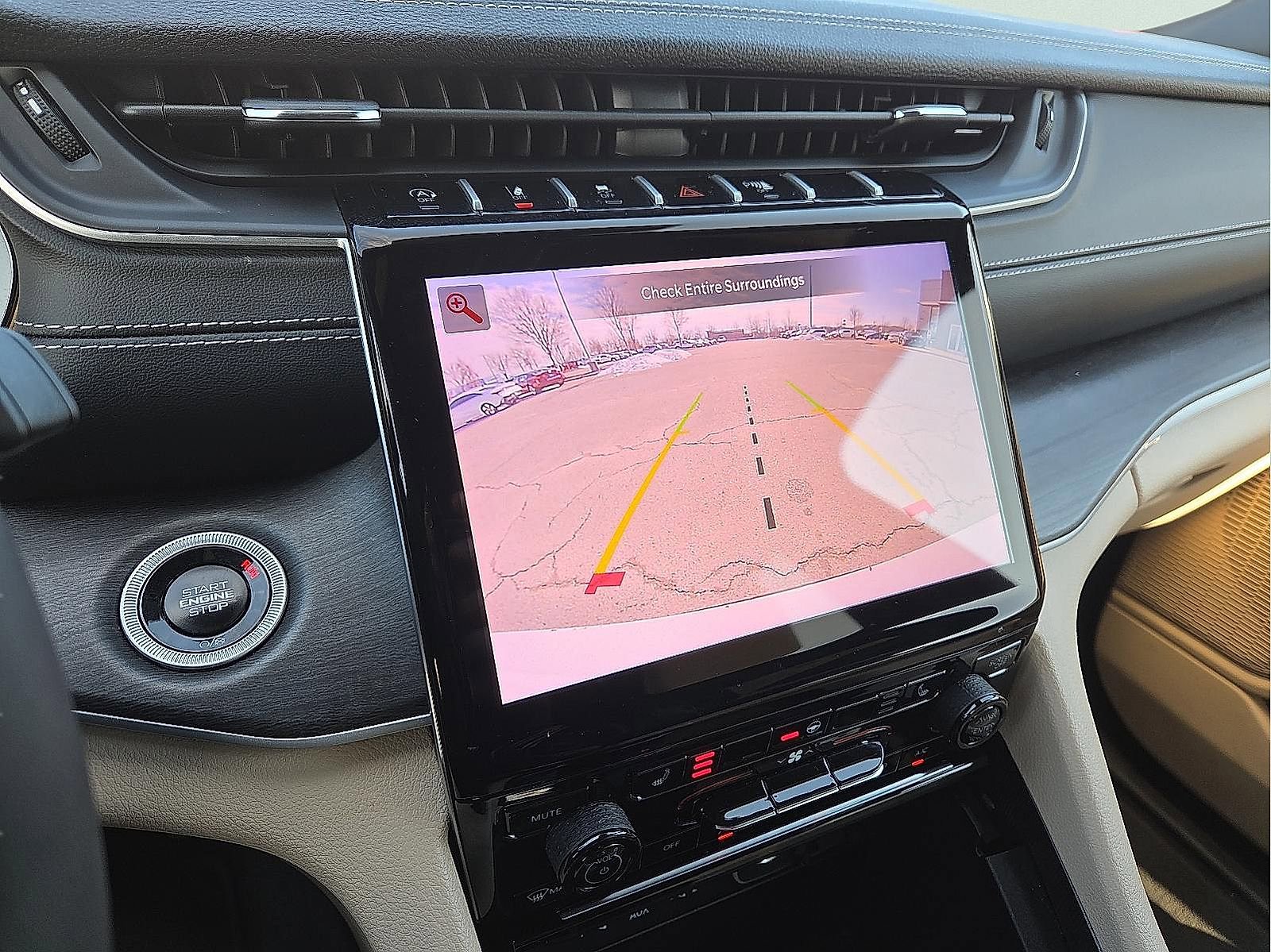 Used 2025 Jeep Grand Cherokee L Limited w/ Trailer Tow Package image 19