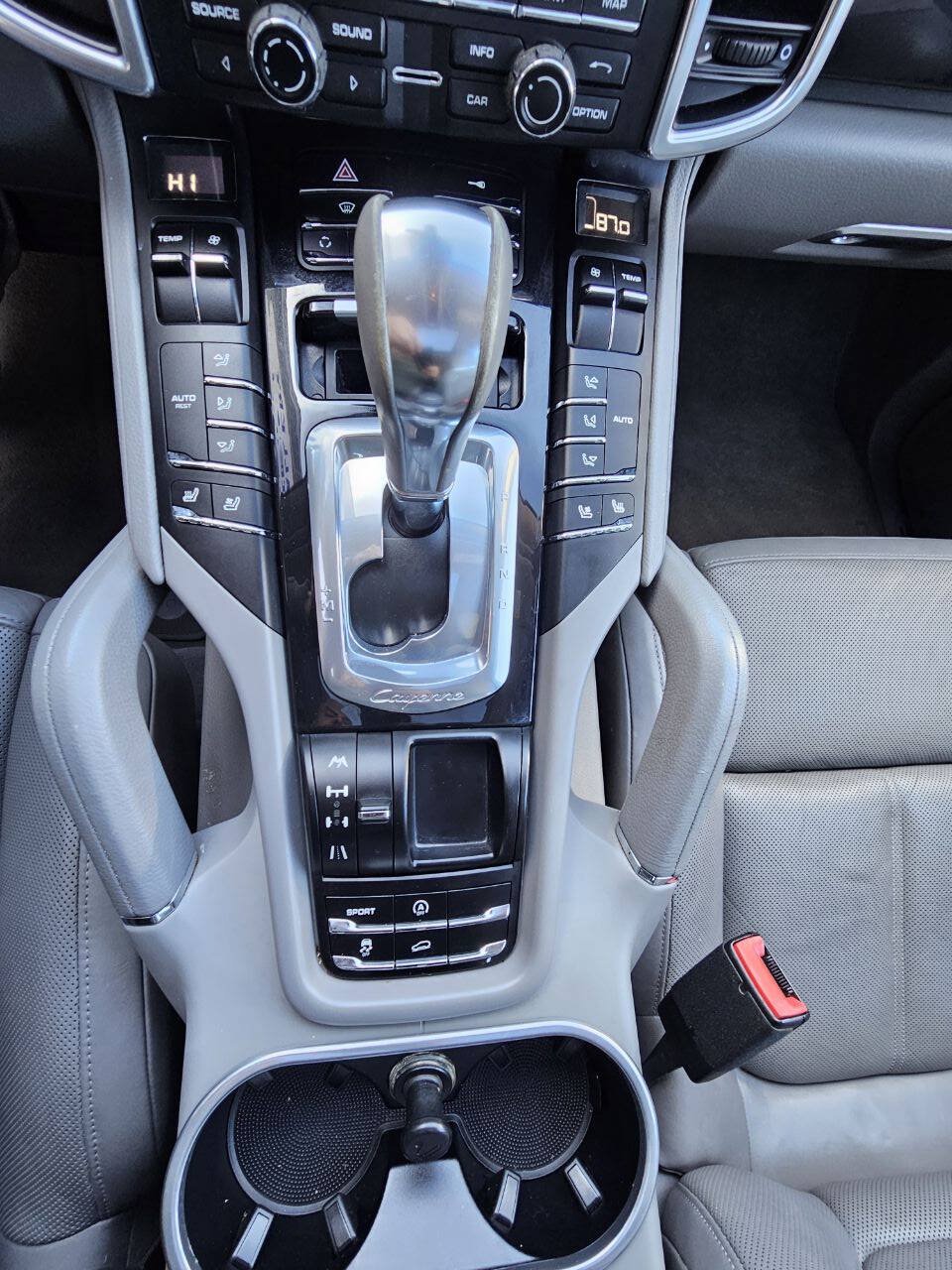 Used 2012 Porsche Cayenne AWD/4WD image 30