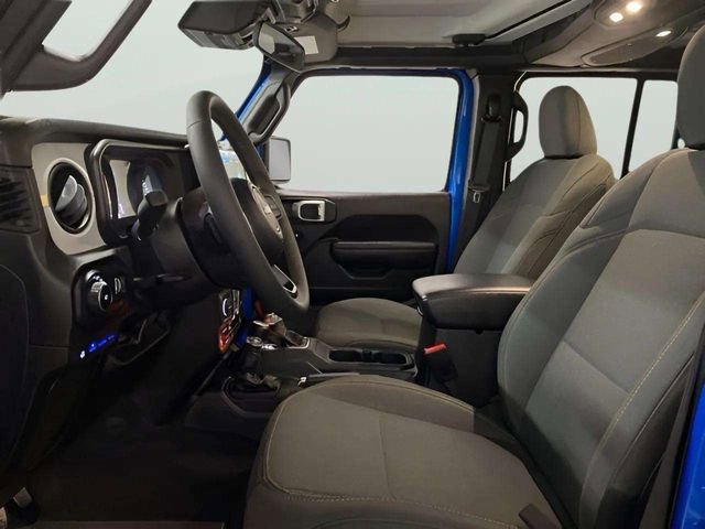 Used 2024 Jeep Wrangler Unlimited AWD/4WD image 38