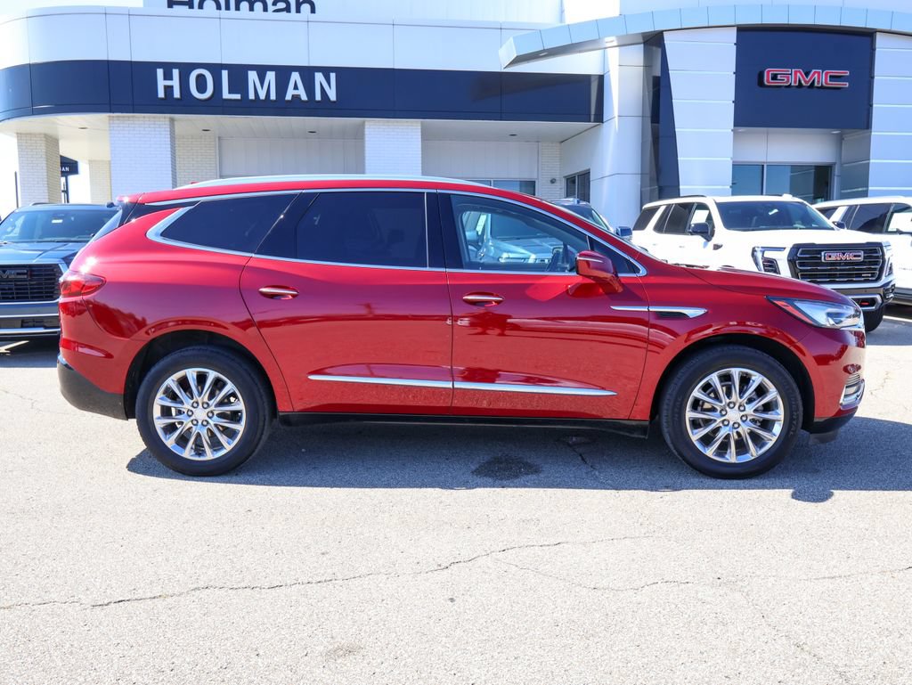 Used 2021 Buick Enclave Premium w/ Surround and Sites Package AWD/4WD image 2