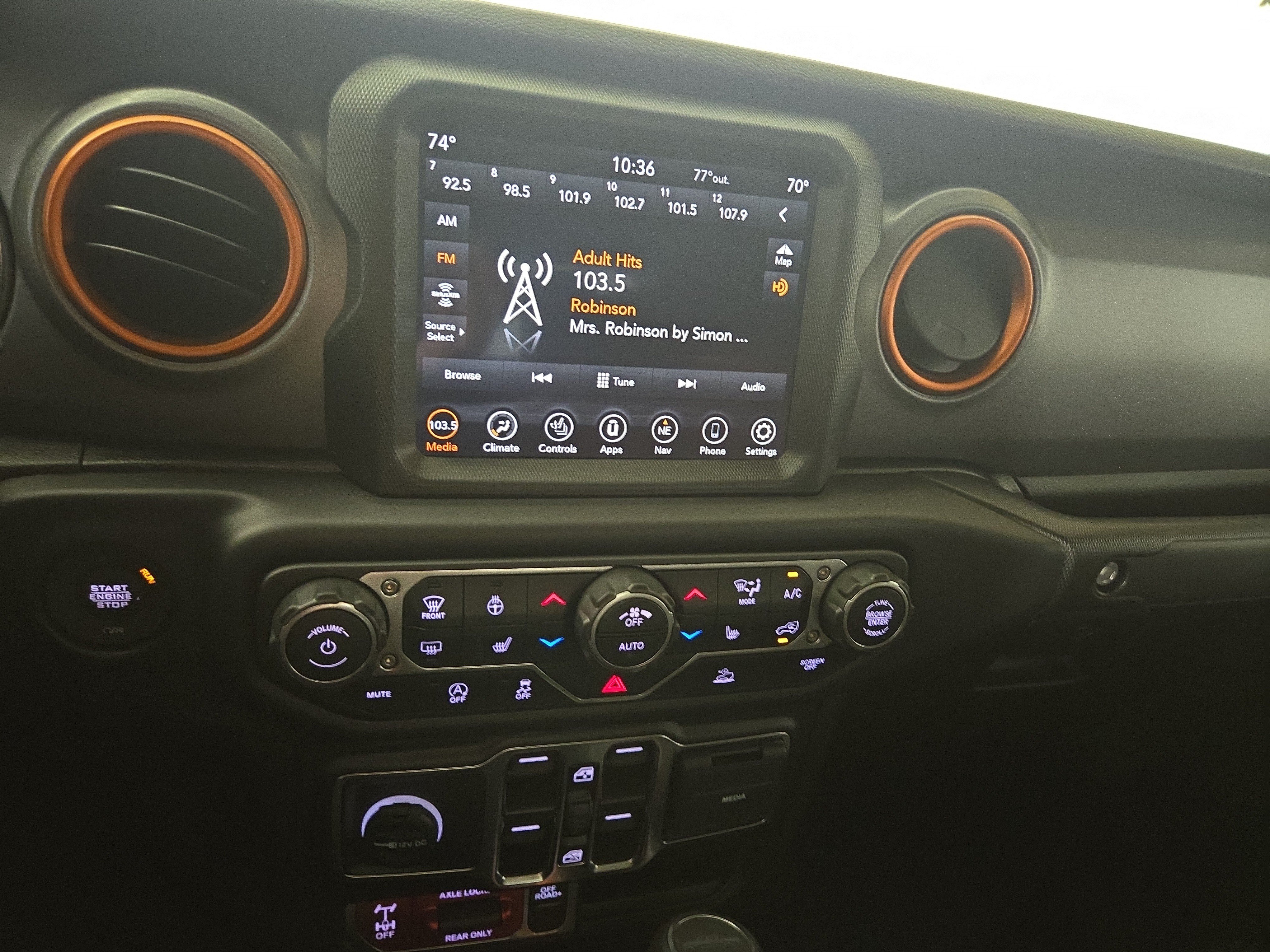 Used 2021 Jeep Gladiator Mojave AWD/4WD image 23