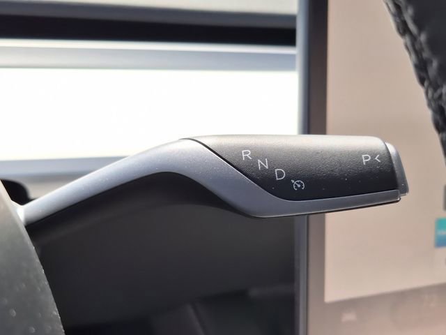 Used 2024 Tesla Model Y Long Range image 25