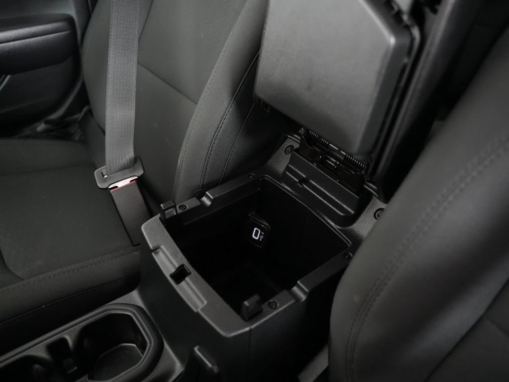 Used 2021 Jeep Wrangler Sport AWD/4WD image 32