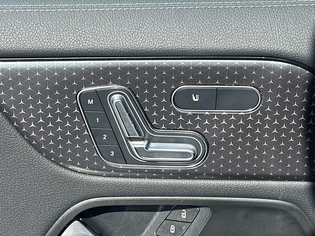 Certified 2026 Mercedes-Benz GLA 250 4MATIC image 11