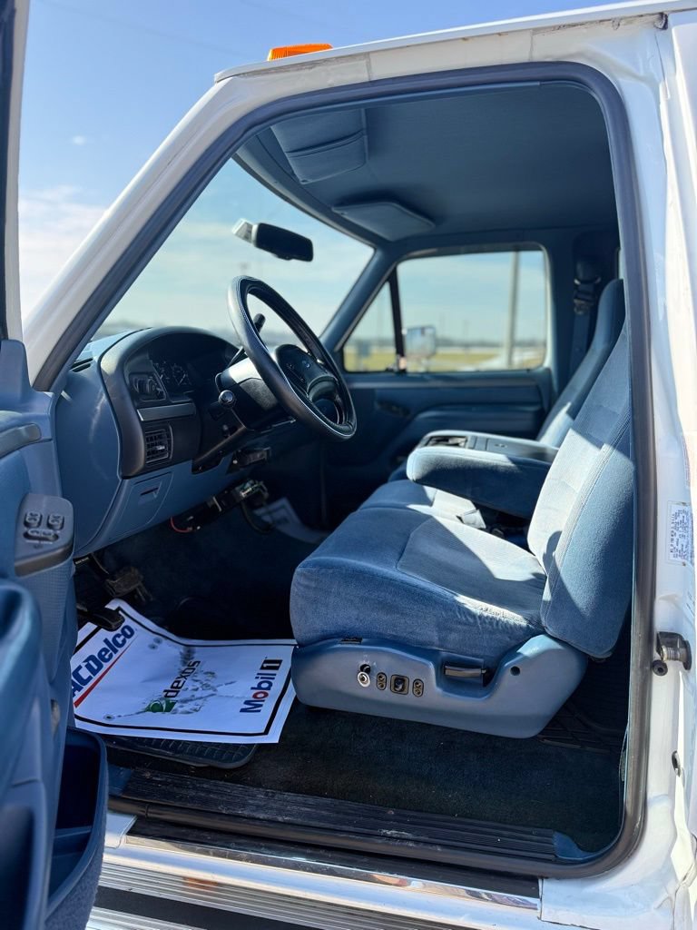 Used 1994 Ford F350 2WD SuperCab DRW image 2
