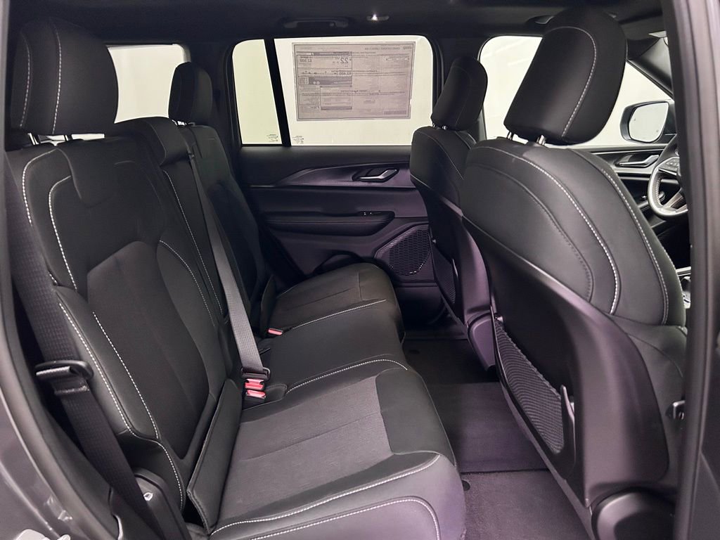 New 2025 Jeep Grand Cherokee Laredo X w/ Trailer Tow Package image 20