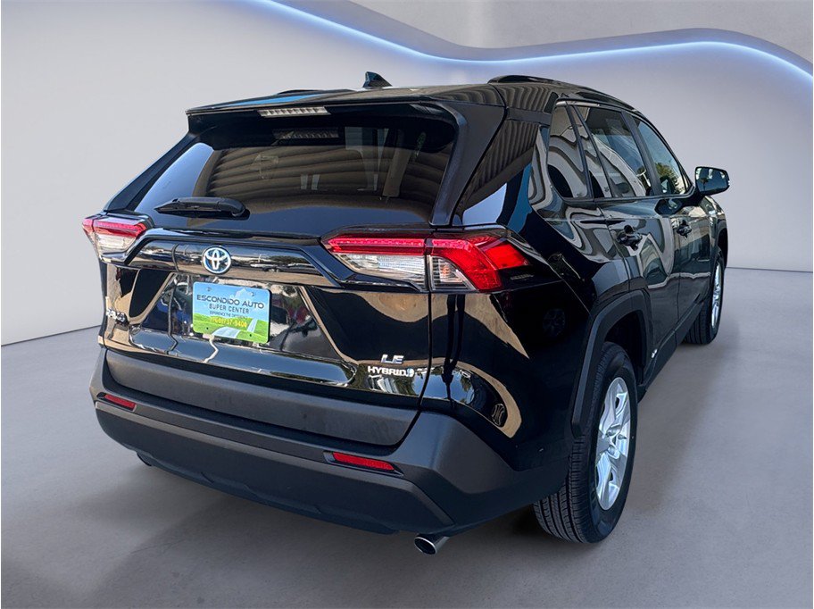 Used 2019 Toyota RAV4 LE w/ Carpet Mat Package AWD/4WD image 6