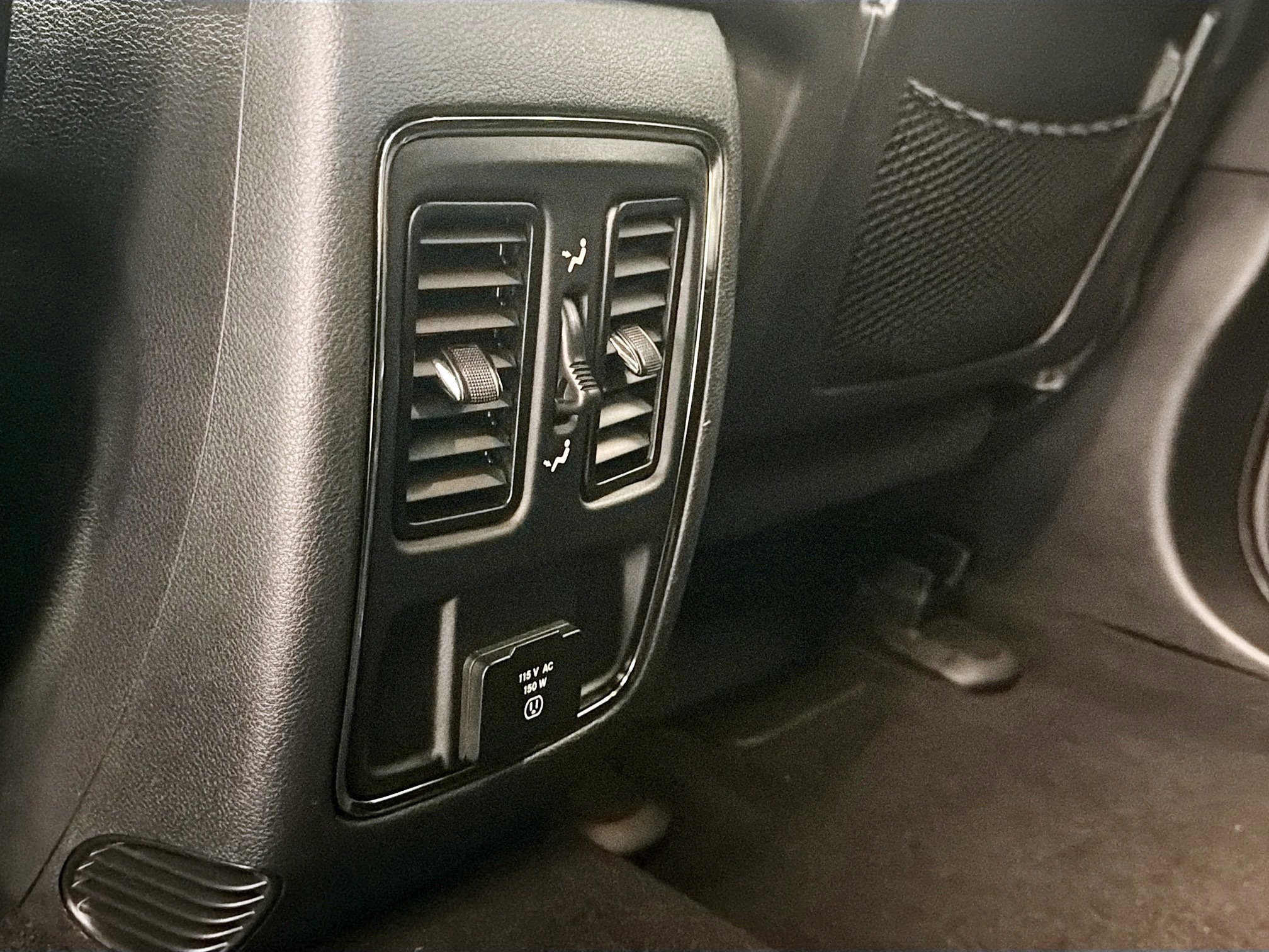 Used 2019 Jeep Grand Cherokee Altitude AWD/4WD image 29