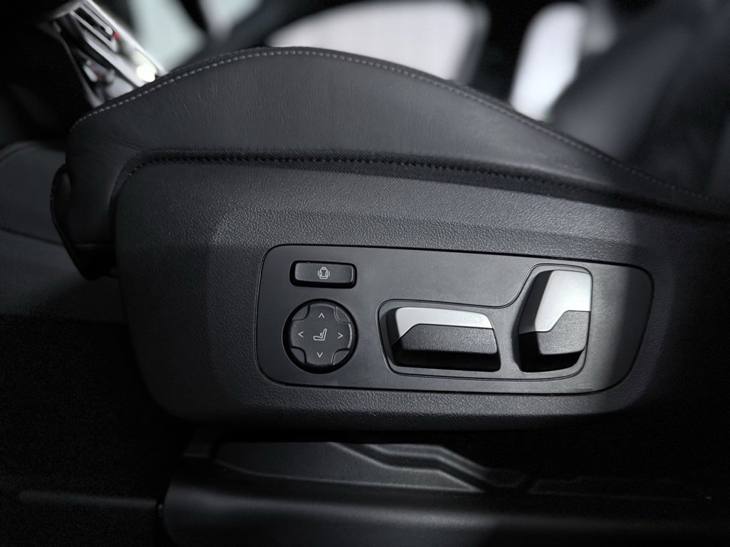 Used 2022 BMW X4 M w/ Executive Package image 21