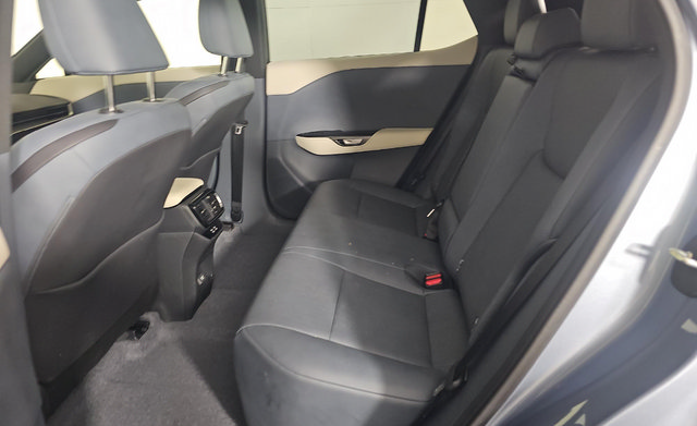Used 2025 Lexus RZ 450e w/ Technology Package AWD/4WD image 8
