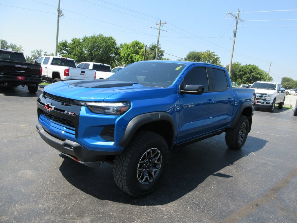Certified 2023 Chevrolet Colorado ZR2 w/ ZR2 Convenience Package III AWD/4WD image 11