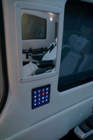 Used 2015 Mercedes-Benz Sprinter 2500 image 20