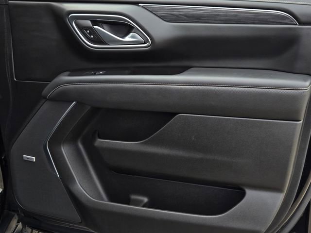 Used 2022 GMC Yukon SLT w/ SLT Premium Package image 8