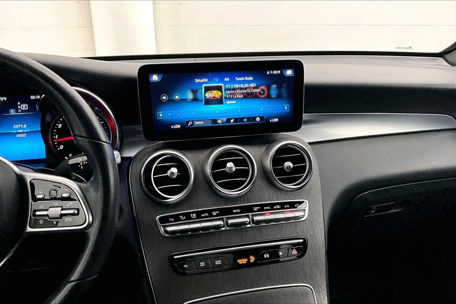 Used 2020 Mercedes-Benz GLC 300 image 5