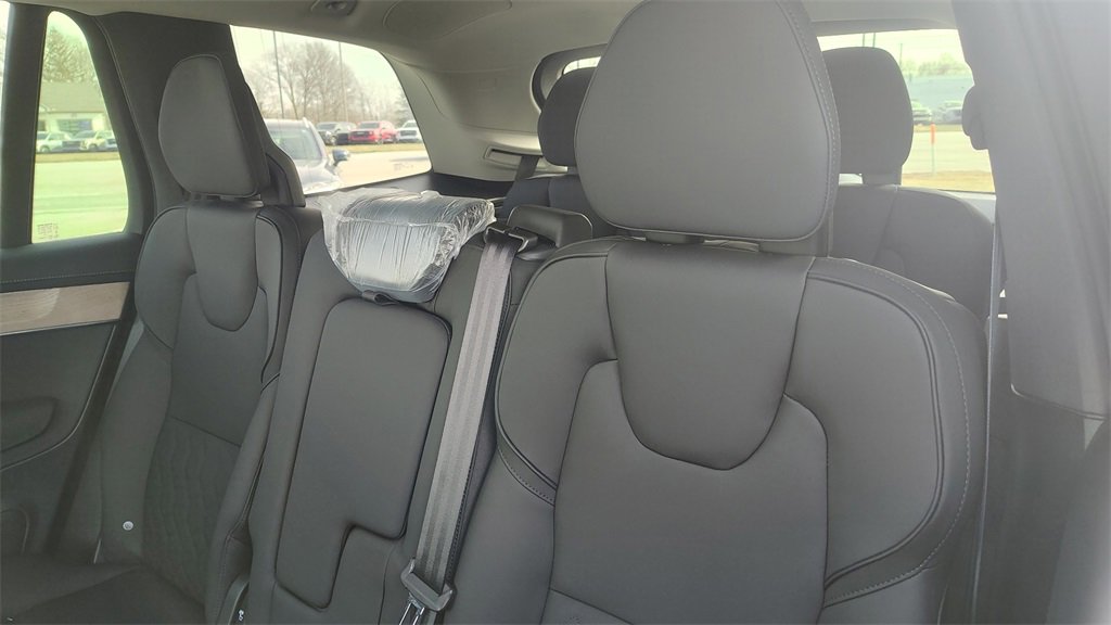 New 2026 Volvo XC90 B6 Plus image 28
