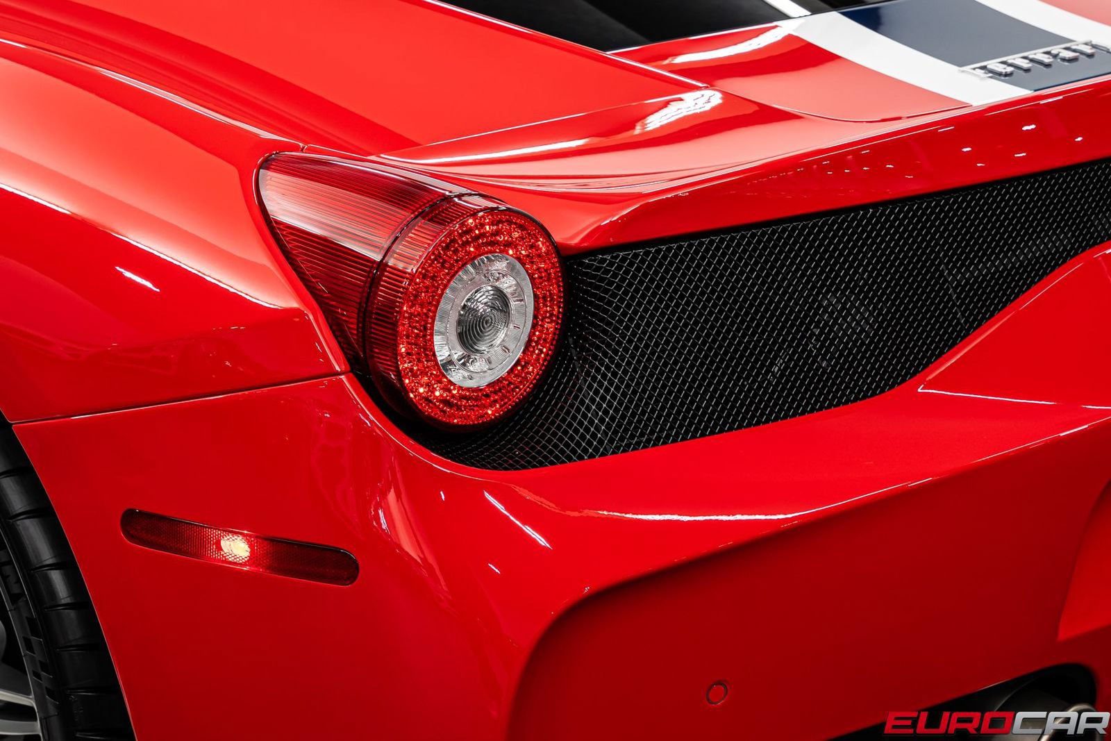 Used 2015 Ferrari 458 Speciale Coupe RWD image 24