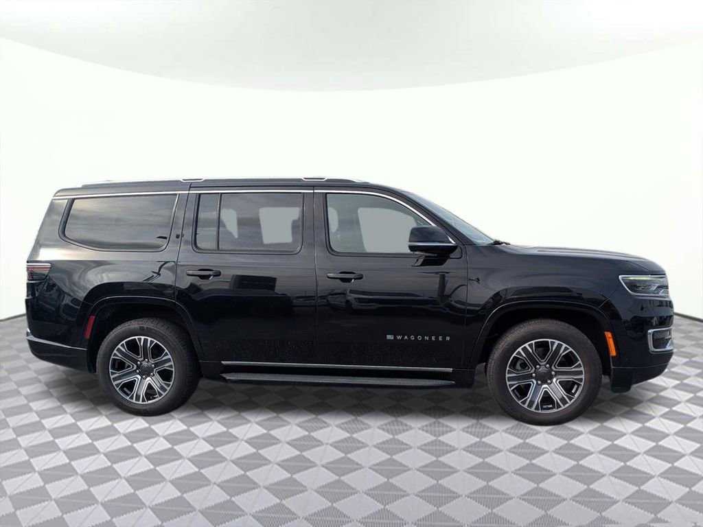 Used 2024 Jeep Wagoneer Series II w/ Flexible Seating Group image 2