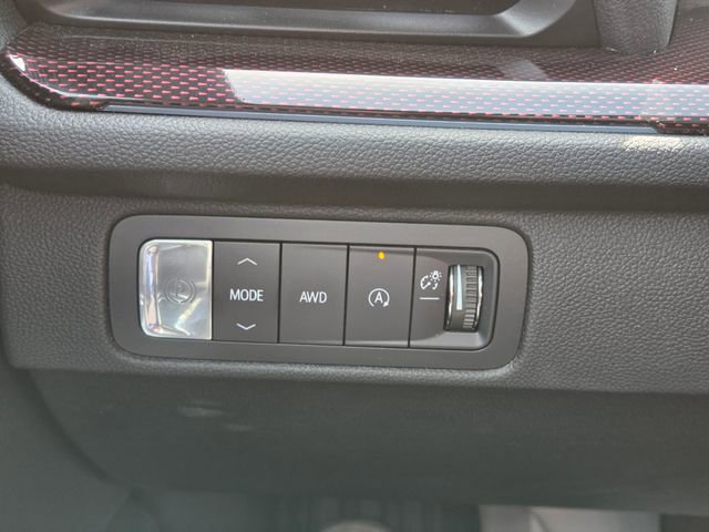 Used 2024 Chevrolet Traverse RS AWD/4WD image 22