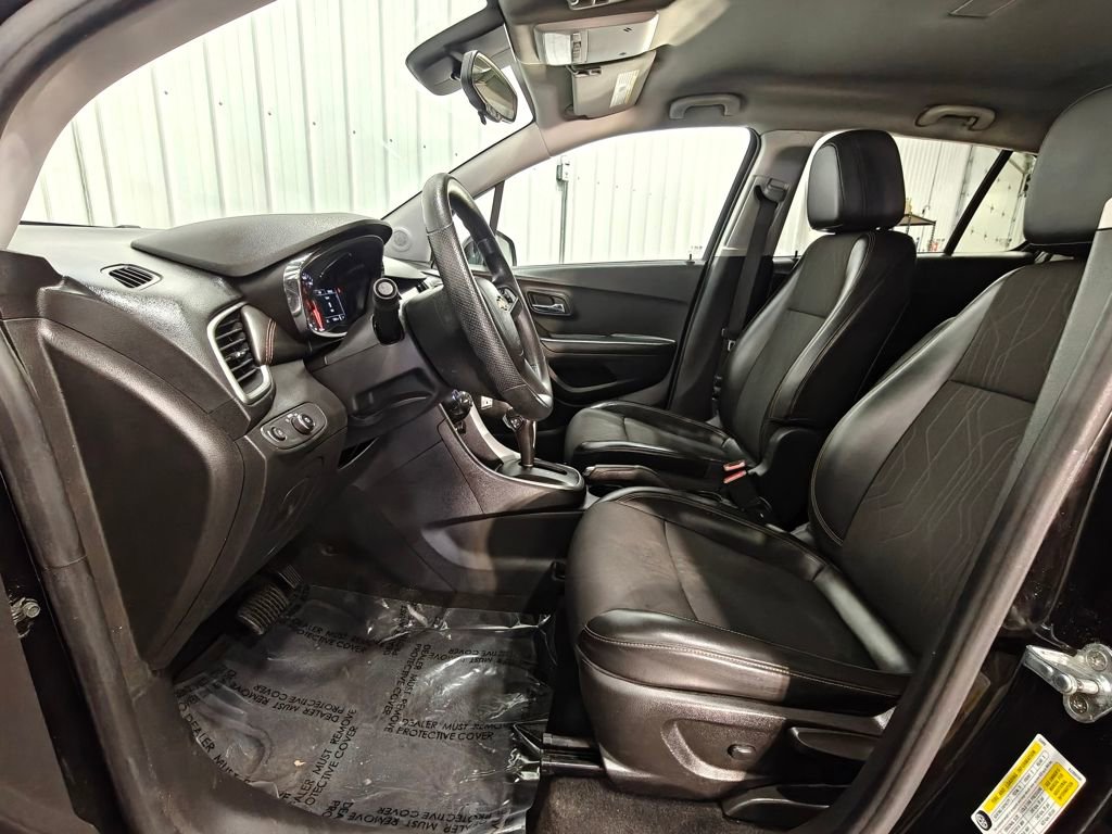 Used 2021 Chevrolet Trax LT image 23