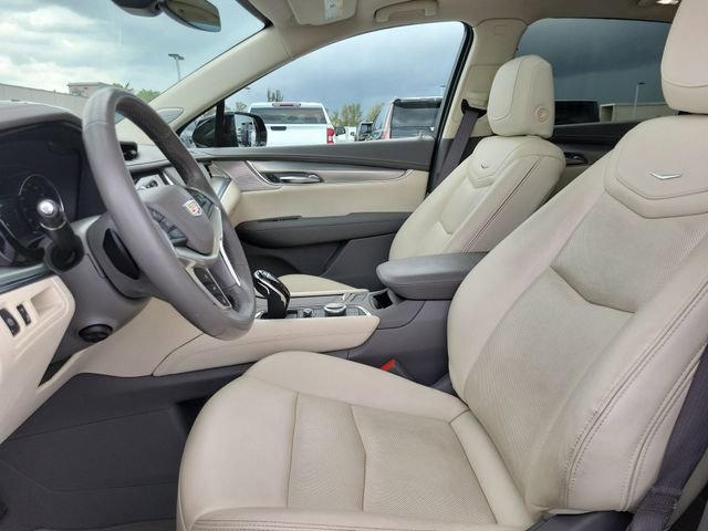 Certified 2023 Cadillac XT5 Premium Luxury FWD image 14