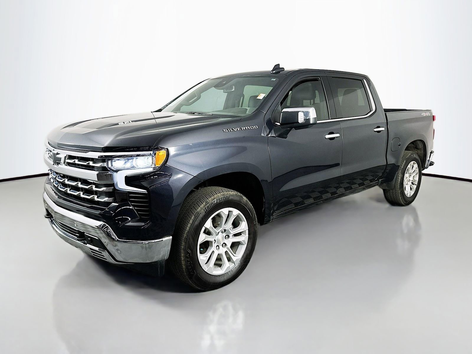 Used 2022 Chevrolet Silverado 1500 LTZ w/ LTZ Convenience Package II image 7