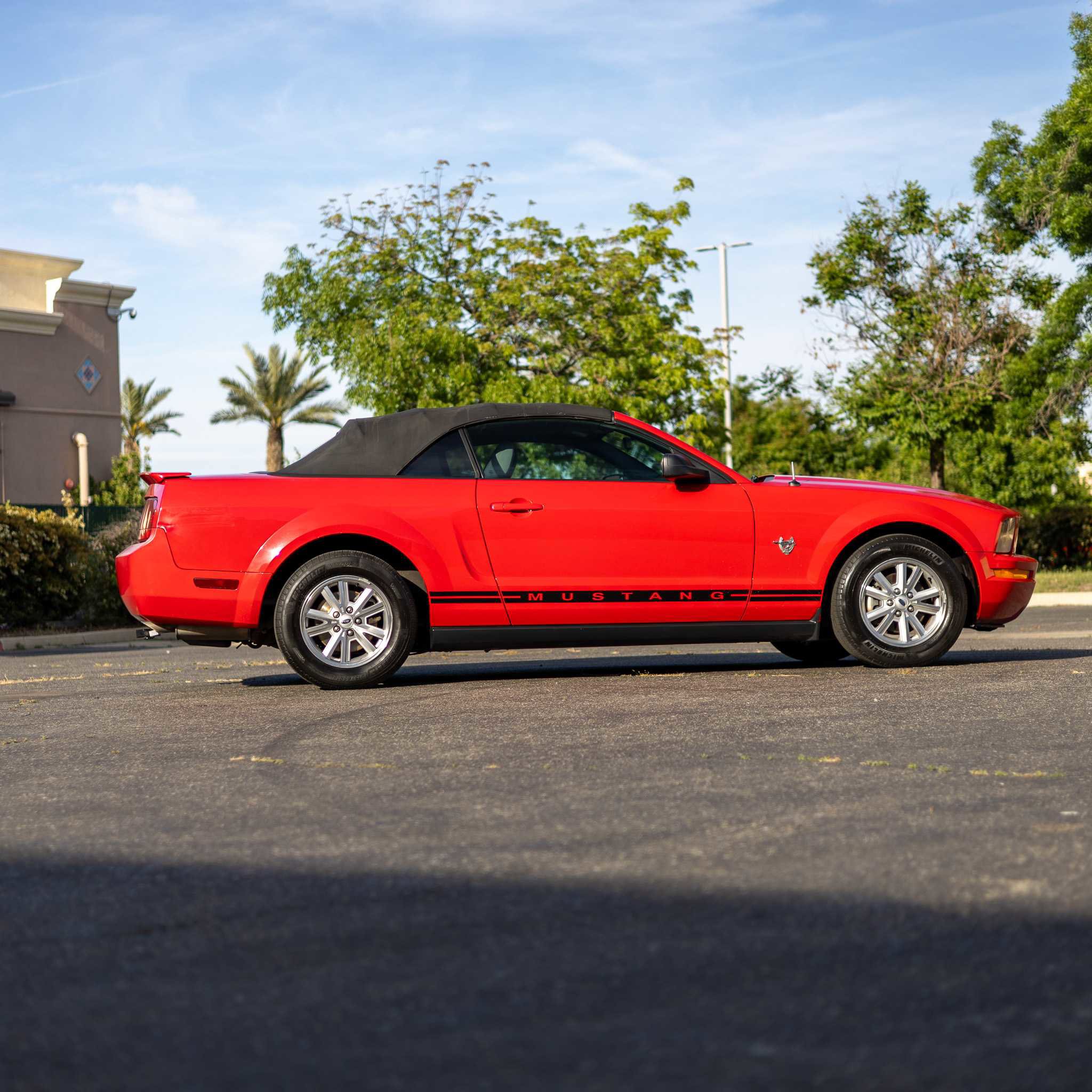 Used 2009 Ford Mustang Premium image 8