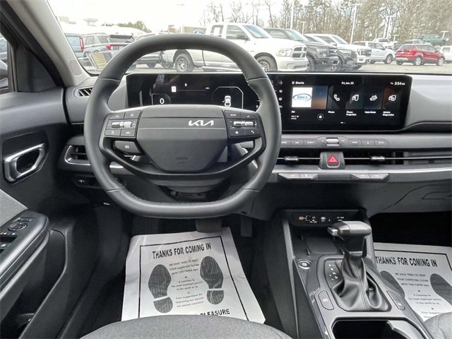Used 2025 Kia K4 EX image 14