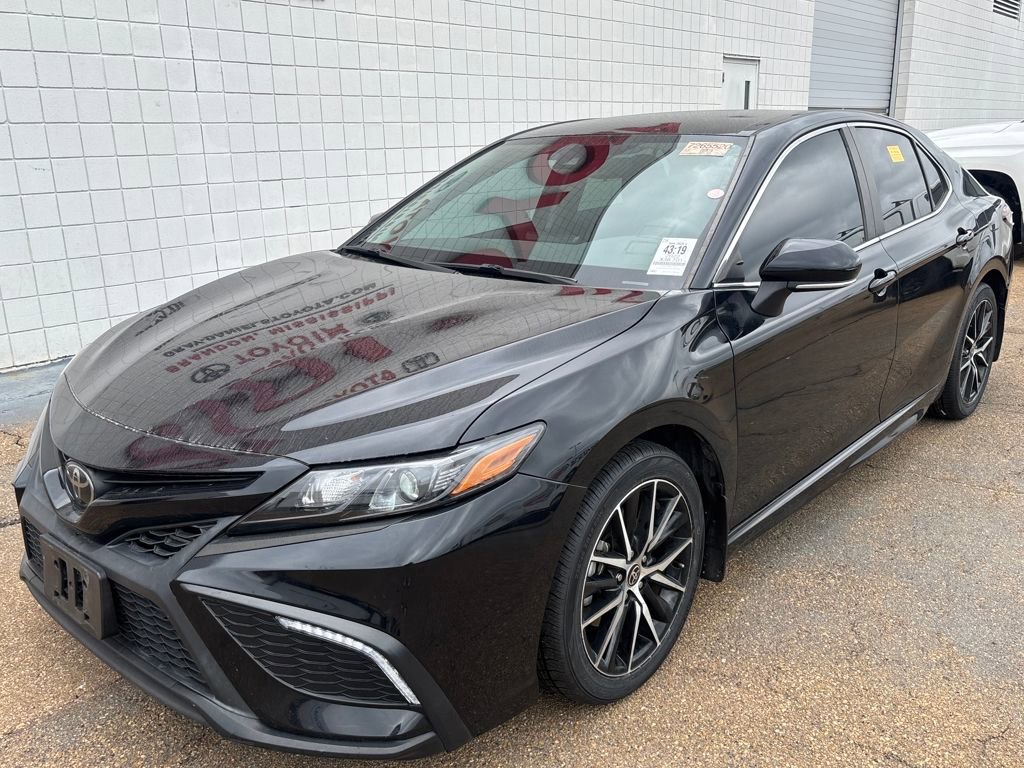Used 2022 Toyota Camry SE