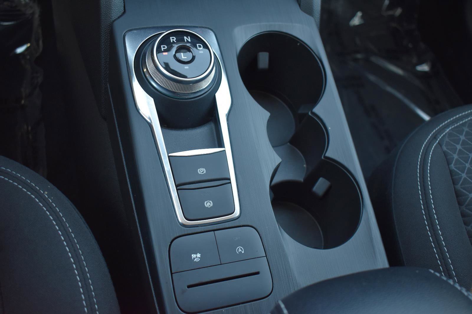 Used 2024 Ford Escape Active w/ Cold Weather Package image 10