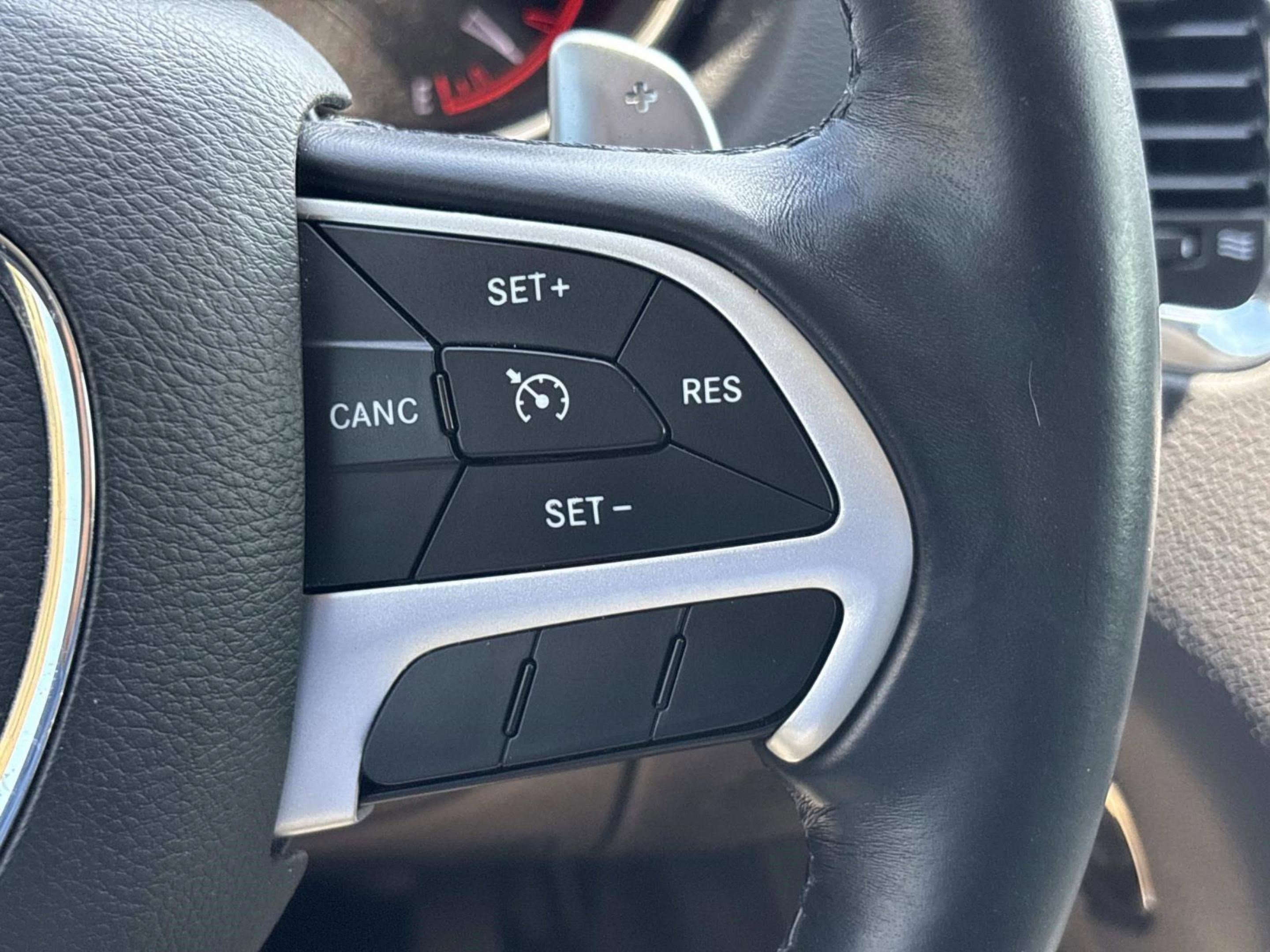 Used 2015 Dodge Durango Limited w/ Premium Group RWD image 30