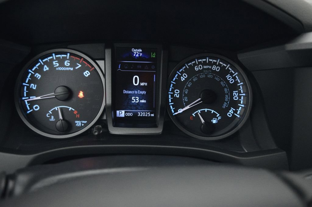 Used 2019 Toyota Tacoma TRD Off-Road w/ Technology Package AWD/4WD image 18