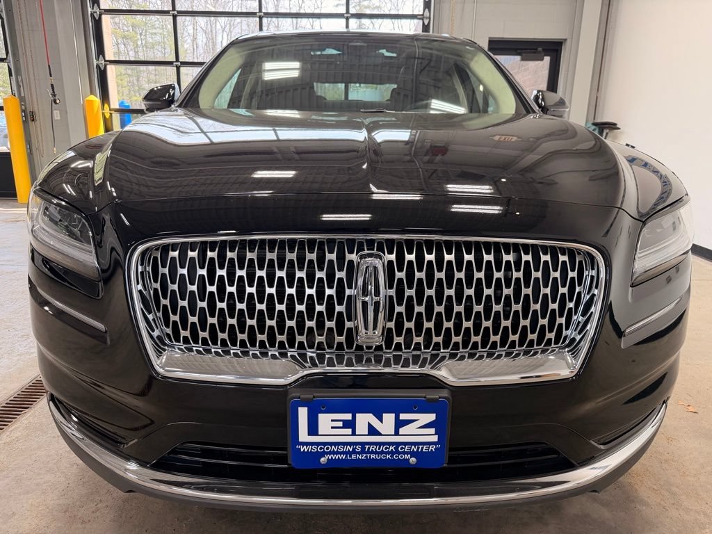 Used 2023 Lincoln Nautilus Reserve AWD/4WD image 3