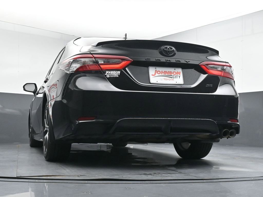 Used 2022 Toyota Camry SE FWD image 37