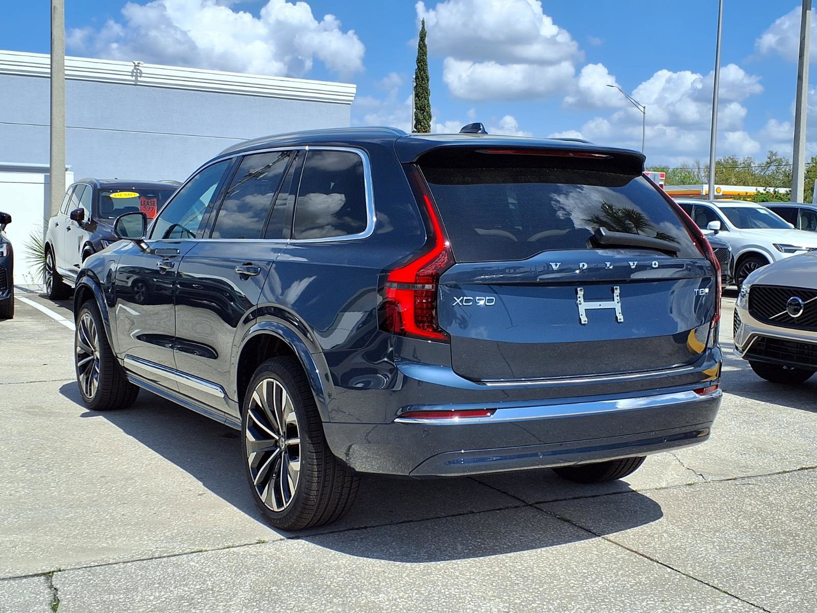 New 2026 Volvo XC90 T8 Ultra w/ Protection Package Premier image 5