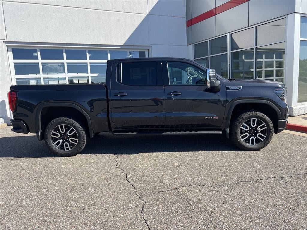 Used 2024 GMC Sierra 1500 AT4 w/ Technology Package AWD/4WD image 35